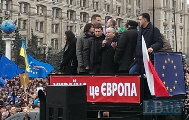 Единомышленники: Л. Качиньский рядом с украинским нацистом О. Тягнибоком