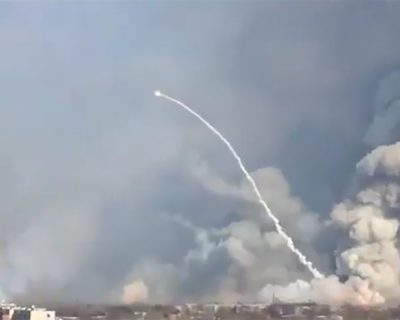 Путчисты признались, что на горящих складах самозапускались ракеты ЗРК «Куб»