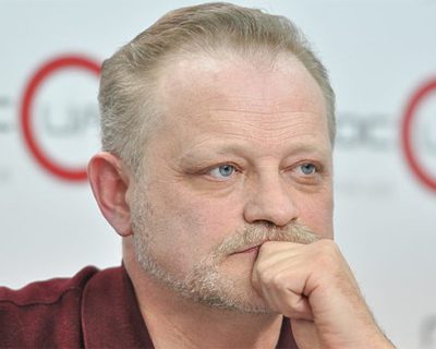 Из-под украинского чуба вылезли гитлеровские усики