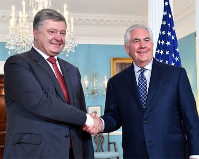 Тиллерсон приехал в Киев, путчисты заметались