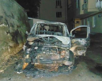 В Киеве сожгли микроавтобус «Айдара»