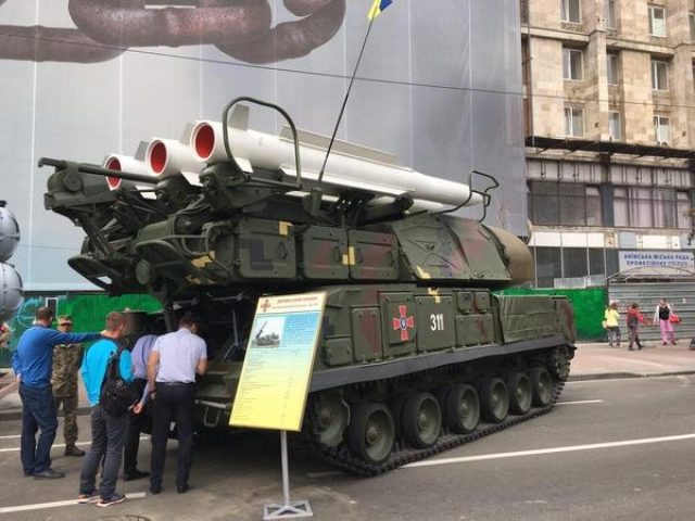 Гуляют по Крещатику пиндосы…