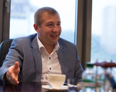 Киевский диктатор натравил СБУ на адвоката, развалившего обвинения «о госизмене» Януковича