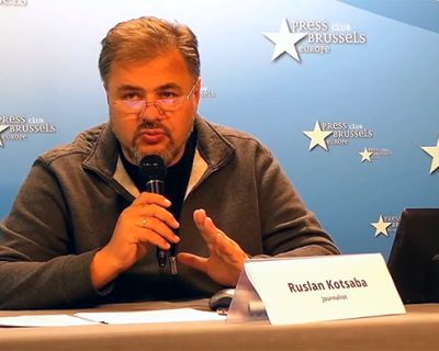 В Брюсселе украинские журналисты призвали к импичменту диктатора