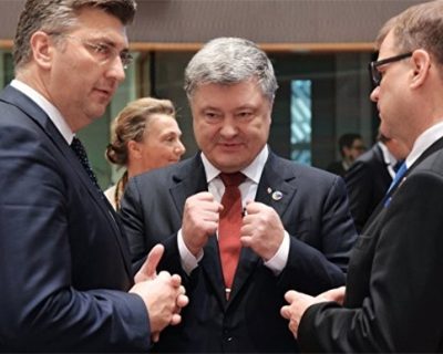 Партнерские отношения: Лукашенко не приехал, а Порошенко как обычно - попрошайничал