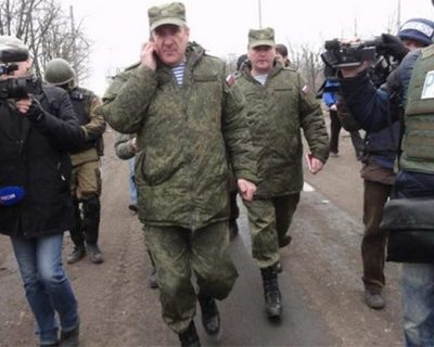 Российские военные покидают СЦКК на Донбассе — что бы это значило?