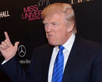 Трамп возмущён предложением Макрона создать армию ЕС для защиты от США