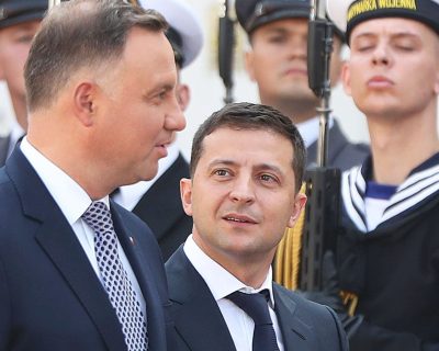 Ну что, идиот, помогли тебе ляхи?