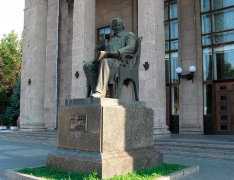 Когда бандеровские оккупанты снесут памятник композитору Глинке в Запорожье?