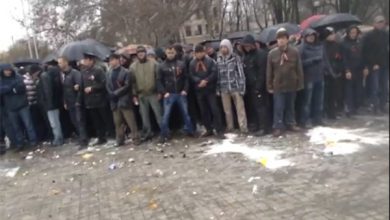 Photo of В Запорожье рядом с мэрией происходит противостояние Антимайдановцев и Майдана