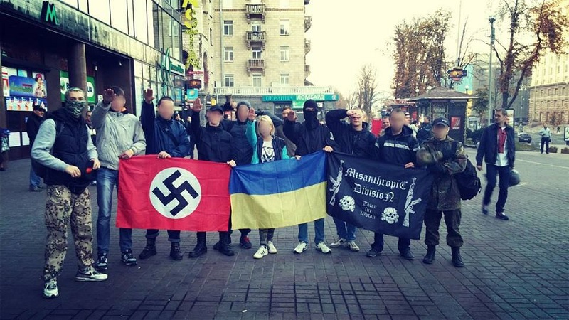 Здесь каратели ещё в Киеве, на Хрещатике