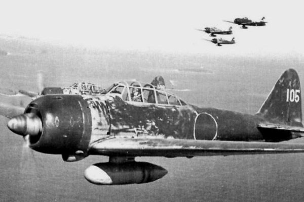 Истребитель Mitsubishi A6M Zero, на которых камикадзе осуществляли свои последние атаки