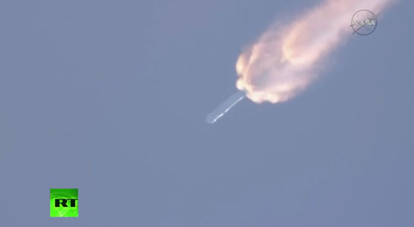 Ракета Falcon-9 с грузовиком Dragon взорвалась после старта