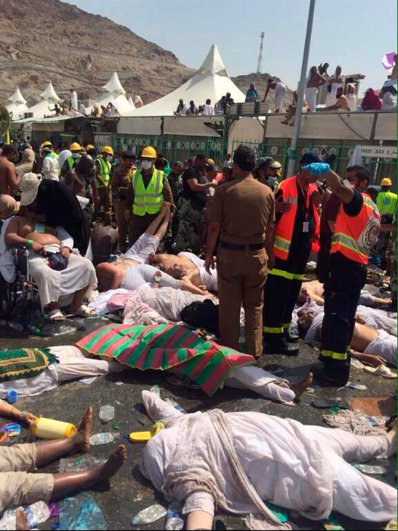 В давке у Мекки во время хаджа погибло более 700 человек