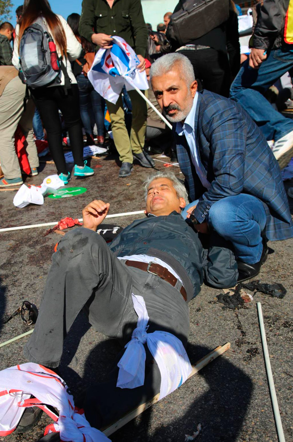 В Анкаре террористы взорвали профсоюзы