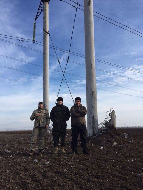 Взрывы электроопор на границе с Крымом курируют ЦРУшники при посольстве США