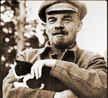 Ленин с котиком