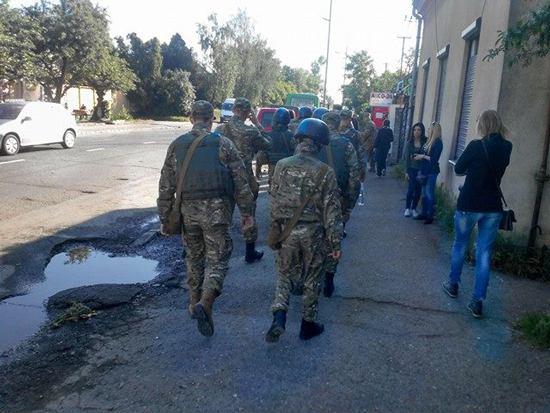 Бронетехника на улицах Ужгорода: отрабатывается карательная операция против жителей Закарпатья