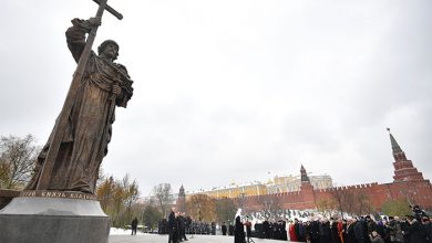 Photo of В Москве патриарх Кирилл и Путин открыли памятник князю Владимиру
