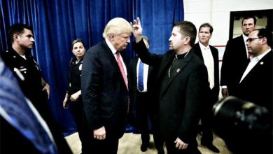 Photo of Трамп перед началом избирательной кампании получил благословение православного священника?