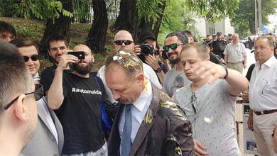 Photo of Депутаты ОПГ Порошенко истерят в Раде — их начали бить на улице